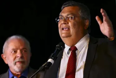 
          Imagem ilustrativa da imagem Até apoiadores de Lula resistem a Dino no STF
          