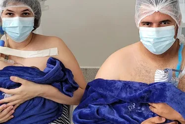 Imagem ilustrativa da imagem Avó acompanha bebê dos sêxtuplos em hospital após cirurgia