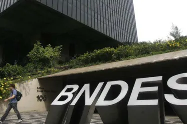 
          Imagem ilustrativa da imagem BNDES libera R$ 80 milhões para megaobra e anima o PT
          