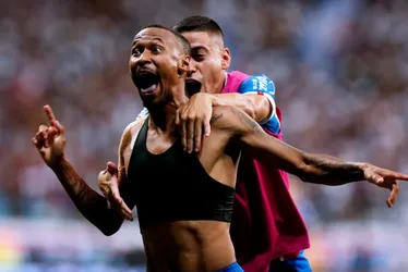 Imagem ilustrativa da imagem Bahia goleia Atlético-MG e foge do rebaixamento no Brasileirão