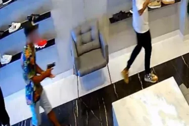 Imagem ilustrativa da imagem Bandidos invadem loja e roubam mais de R$ 200 mil em mercadorias na Serra