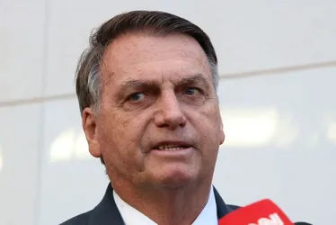 Imagem ilustrativa da imagem Bolsonaro vira réu acusado de incitação ao estupro e diz que é perseguido