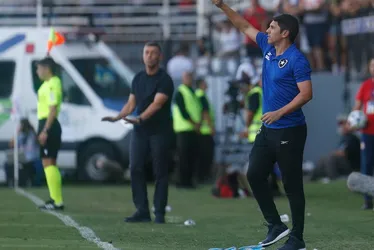 Imagem ilustrativa da imagem Botafogo é o time que mais teve técnicos no Brasileirão; veja o ranking