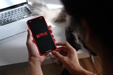 Imagem ilustrativa da imagem Buscas por cancelamento da Netflix sobem 78% após fim de compartilhamento de senha