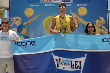 Imagem ilustrativa da imagem Capixaba André Stein é campeão Pan-Americano no vôlei de praia