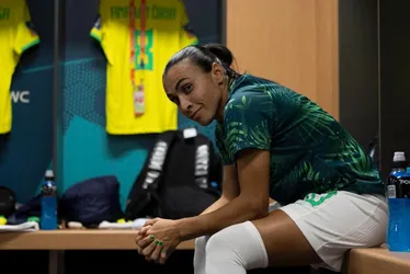Imagem ilustrativa da imagem Com Marta e Cristiane, seleção é convocada para estreia de Arthur Elias