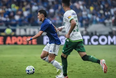 Imagem ilustrativa da imagem Cruzeiro joga mal, empata com o América-MG e ouve protestos da torcida no Mineirão