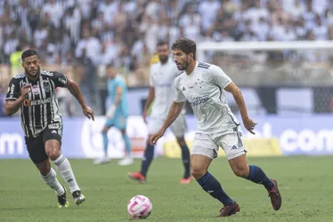 Imagem ilustrativa da imagem Cruzeiro vence primeiro clássico na casa nova do Atlético com gol contra