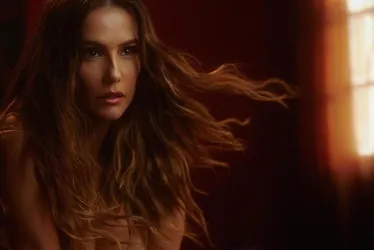Imagem ilustrativa da imagem Deborah Secco participa de orgia com Pedro Sampaio em novo clipe do DJ