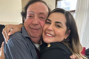 Imagem ilustrativa da imagem Deolane Bezerra visita Marcos Oliveira, o "Beiçola", e doa R$ 50 mil ao ator