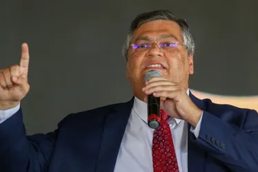 Imagem ilustrativa da imagem Desgaste de Dino compromete vaga no Supremo