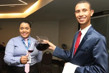 Imagem ilustrativa da imagem Disputa para eleger melhor cabeleireiro e cozinheiro