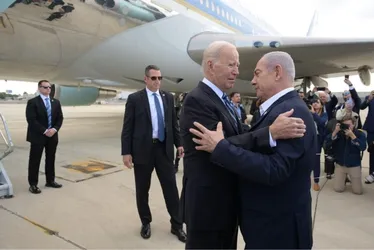 Imagem ilustrativa da imagem Em Israel, Biden diz que explosão de hospital "parece ser obra do outro lado"