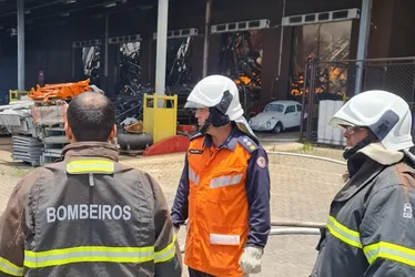 Imagem ilustrativa da imagem Fábrica da Cacau Show: perícia aguarda resfriamento para começar investigação
