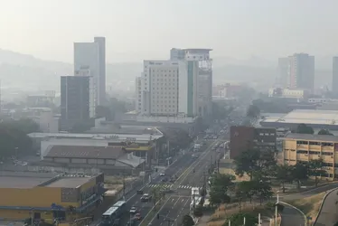 Imagem ilustrativa da imagem Focos de incêndio espalham fumaça e fuligem na Grande Vitória