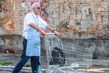 Imagem ilustrativa da imagem Governo regulamenta Lei Padre Júlio Lancellotti e lança plano para população de rua