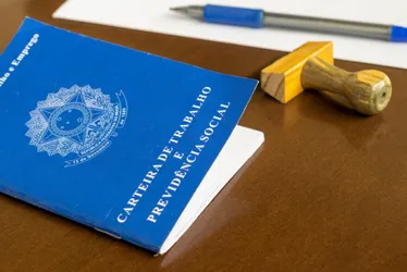 Imagem ilustrativa da imagem Governo suspende portaria que restringe trabalhos aos domingos e feriados
