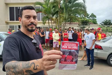 Imagem ilustrativa da imagem Guarda-vidas fazem protesto em Guarapari