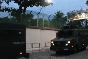 Imagem ilustrativa da imagem Helicópteros da polícia são atingidos por tiros durante operação no RJ