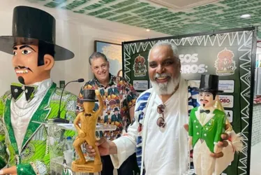Imagem ilustrativa da imagem Homem da Meia-Noite homenageia povos indígenas em desfile para marcar História