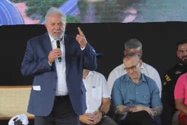 Imagem ilustrativa da imagem “Inaugurou só o ódio”, diz Lula sobre Bolsonaro em visita ao ES