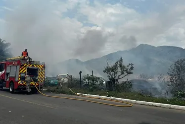 Imagem ilustrativa da imagem Incêndio em Ferro Velho preocupa moradores de bairro da Serra