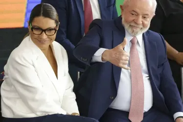Imagem ilustrativa da imagem Janja pega carona com Lula até Arábia Saudita e vai para Dubai para agenda própria