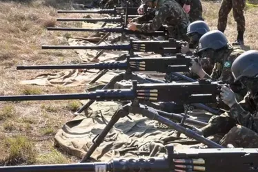 Imagem ilustrativa da imagem Ladrões roubam 13 armas antiaéreas do Arsenal de Guerra do Exército de São Paulo