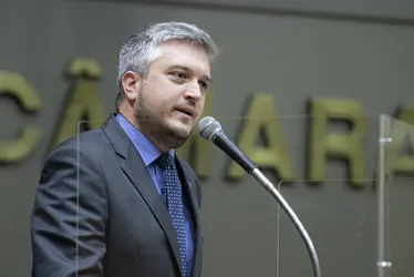 Imagem ilustrativa da imagem Lei escrita por Inteligência Artificial é aprovada em câmara municipal