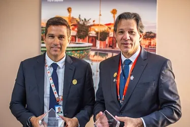 
          Imagem ilustrativa da imagem Lira e Calheiros na disputa por controle de possível nova estatal
          