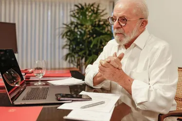 Imagem ilustrativa da imagem Lula conversa com presidente de Israel e pede corredor humanitário