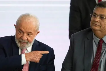 Imagem ilustrativa da imagem Lula decide indicar Flávio Dino para vaga de ministro do STF