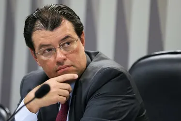 
          Imagem ilustrativa da imagem Lula descumpre promessa de ter mais mulheres na equipe
          