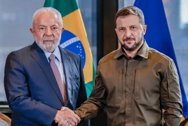 Imagem ilustrativa da imagem Lula diz ter conversado com Zelenski sobre paz e diálogo
