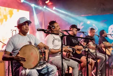 Imagem ilustrativa da imagem Mais de 100 shows nacionais nas praias durante o verão