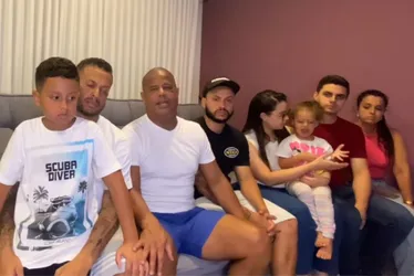Imagem ilustrativa da imagem Marcelinho Carioca aparece ao lado de filhos e netos após sequestro