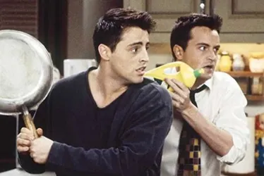 Imagem ilustrativa da imagem Matt LeBlanc, o Joey de 'Friends', homenageia Matthew Perry