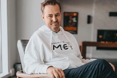 Imagem ilustrativa da imagem Matthew Perry: certidão de óbito é divulgada e revela detalhes da morte do ator