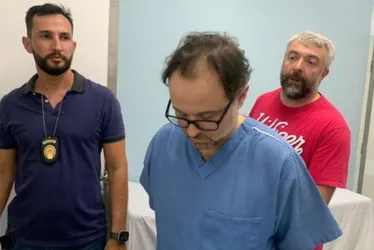 Imagem ilustrativa da imagem Médico suspeito de causar a morte de 42 pacientes no RS é preso no interior de SP