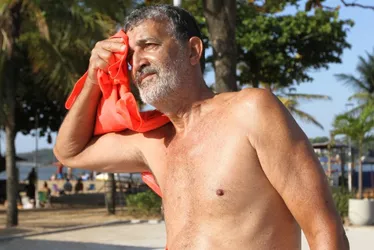 Imagem ilustrativa da imagem Médicos apontam risco maior para idosos com onda de calor