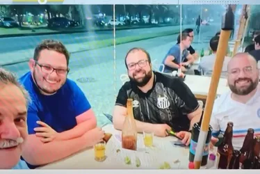 Imagem ilustrativa da imagem Médicos assassinados em quiosque no Rio são homenageados em congresso