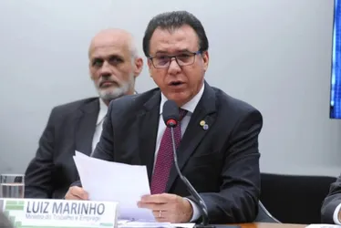 Imagem ilustrativa da imagem Ministro do Trabalho defende volta do imposto sindical