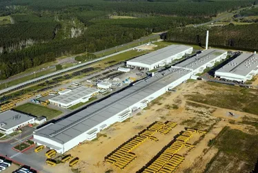 Imagem ilustrativa da imagem Montadora vai produzir ônibus elétricos e gerar 400 novos empregos no ES