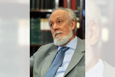 Imagem ilustrativa da imagem Morre Alberto da Costa e Silva, diplomata, poeta e membro da ABL