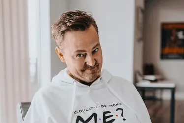 Imagem ilustrativa da imagem Morte de Matthew Perry está sendo investigada por Divisão de Roubo e Homicídio
