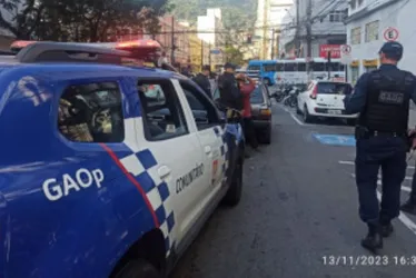 Imagem ilustrativa da imagem Motorista é preso dirigindo carro roubado em Vitória