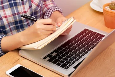 Imagem ilustrativa da imagem Multinacional abre 5 mil vagas para aprender profissão na área da tecnologia
