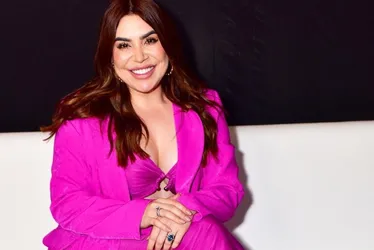 Imagem ilustrativa da imagem Naiara Azevedo cancela show após denunciar ex-marido por violência doméstica