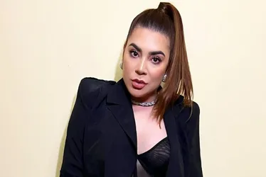 Imagem ilustrativa da imagem Naiara Azevedo mostrou à polícia fotos de hematomas supostamente causados pelo ex