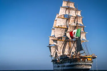 Imagem ilustrativa da imagem "Navio mais bonito do mundo" chega ao Brasil. Veja fotos